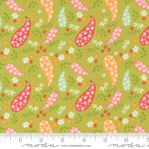 Moda - Raspberry Summer Lime Pasley by Sherri & Chelsi 37691 17