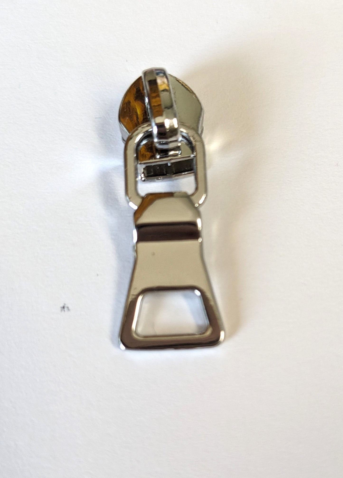 Sallie Tomato Zipper Pull - #5 - Nickel with hole