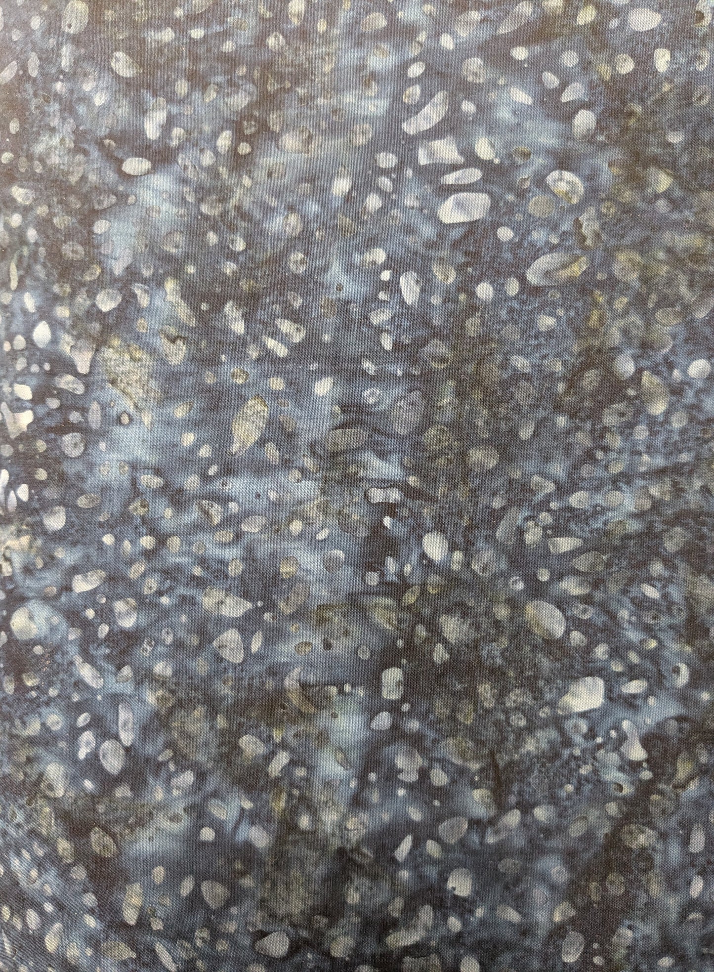 Expressions - Riley Blake - Batiks - Terrazzo Indigio Dye