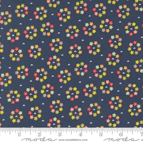 Moda - Raspberry Summer Blueberry Flowers - by Sherri & Chelsi 37695 20