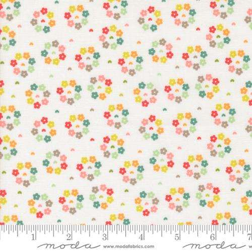 Moda - Raspberry Summer Cloud Flowers - by Sherri & Chelsi 37695 11