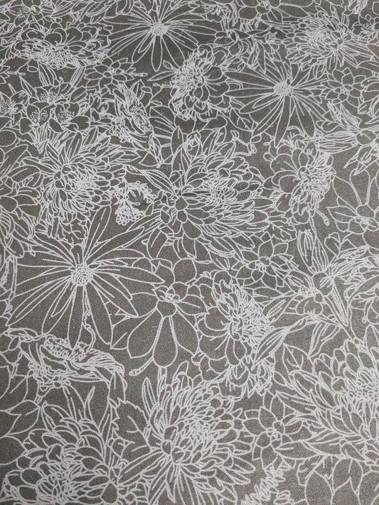 Maywood Studios - Solitaire 328 J - Black w/gray large flowers